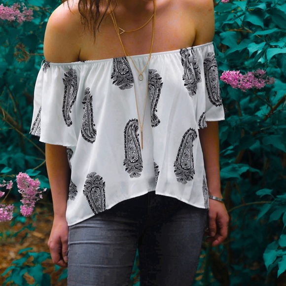 Paisley white off shoulder shirt - Picture 3 of 4
